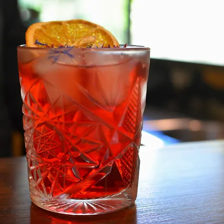 Vittoria Pool & 호텔 4*