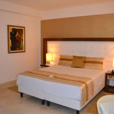 Vittoria Pool & 4* 오트란토