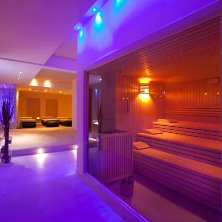 Vittoria Pool & 4* 오트란토