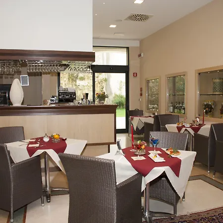 Vittoria Pool & 호텔 오트란토