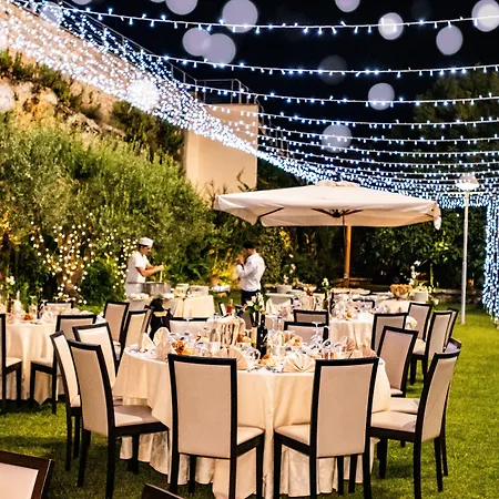 Vittoria Pool & 호텔 4*