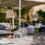 Otel Apulia Vittoria Pool & 4*
