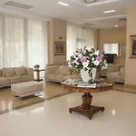 Apulia Vittoria Pool & Otel