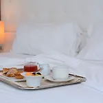 Otel Apulia Vittoria Pool & 4*