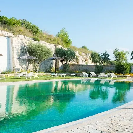 Hotel Vittoria Pool & 4*
