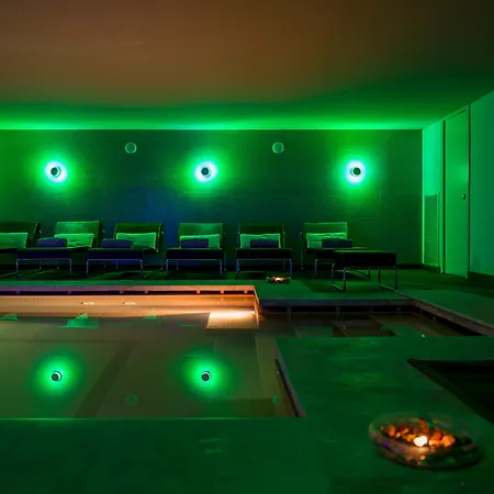Vittoria Pool & Otranto