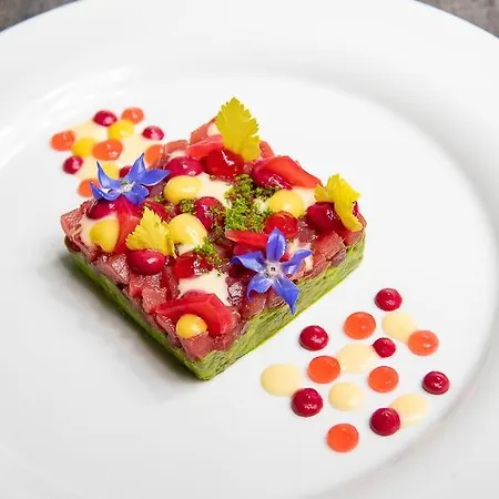 Vittoria Pool & Hotel 4*