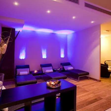 Vittoria Pool & Hotel 4*