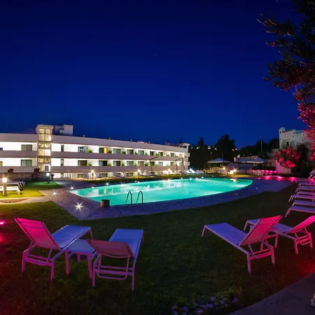 Apulia Vittoria Pool & 4* Otranto