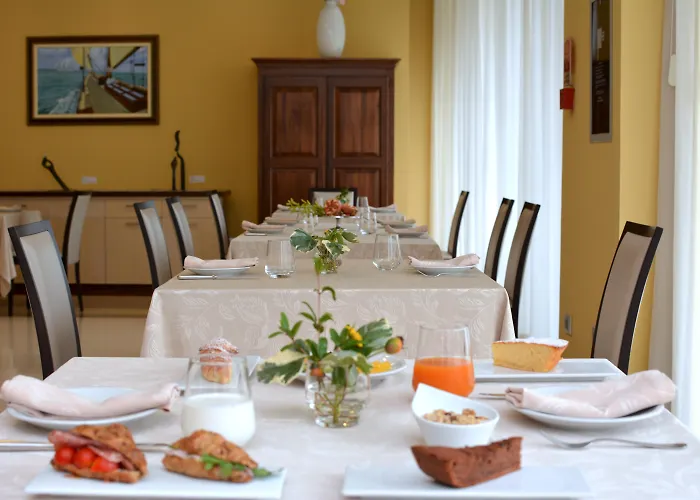 Apulia Vittoria Pool & 4*