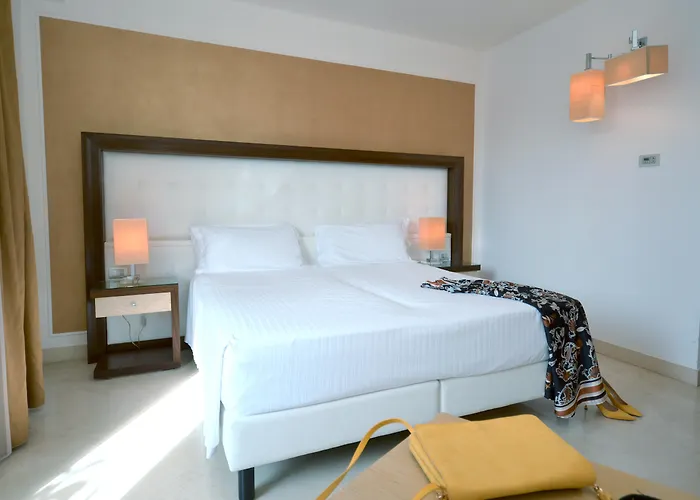 Apulia Vittoria Pool & 오트란토