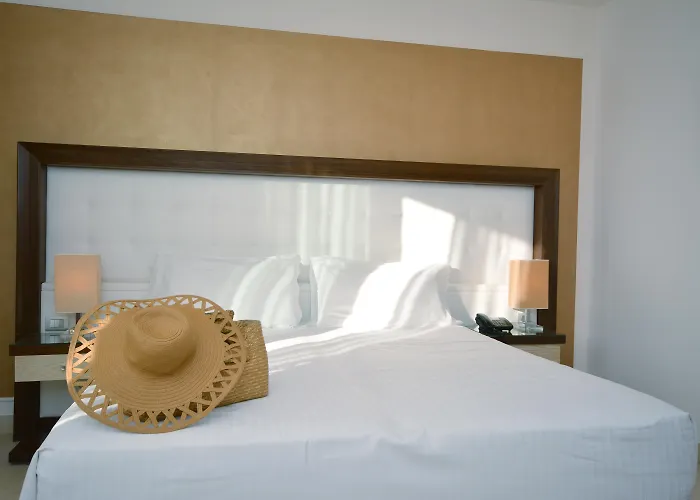 Apulia Vittoria Pool & 4* 오트란토