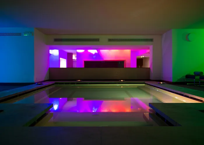 Apulia Vittoria Pool & 호텔 4*