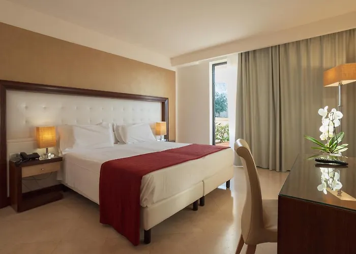 Apulia Vittoria Pool & 호텔 오트란토