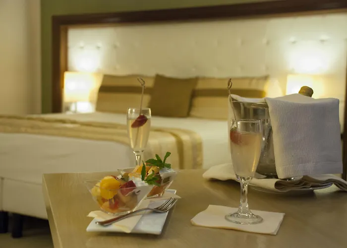 Apulia Vittoria Pool & 호텔 오트란토