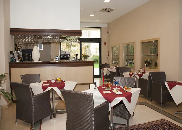 Apulia Vittoria Pool & 호텔 오트란토